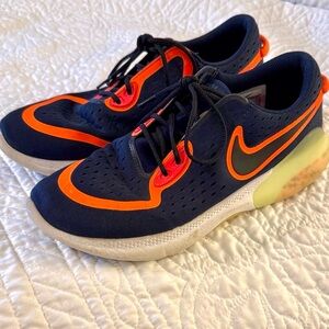 Nike Joyride Dual Running Size 8.5 Navy/Orange